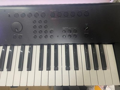 KORG M50/61 SYNTHESIZER 61 KEY WORKSTATION WITH ORIGINAL CASE MINT CONDITION