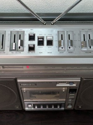 HITACHI PADISCO TRK-8800 VINTAGE BOOMBOX RADIO CASSETTE PLAYER 1980S JAPAN