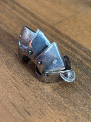 VIVIENNE WESTWOOD ARMOR RING S VINTAGE OLD MODEL RARE WORN BY JISOO