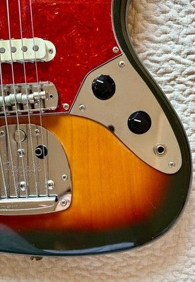 FENDER BASS VI ELECTRIC BASS GUITAR SUNBURST WITH SOFT CASE