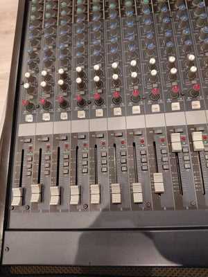 YAMAHA MG24/14FX MIXING CONSOLE 24CH ANALOG AUDIO MIXER SR MIXER WITH CASE