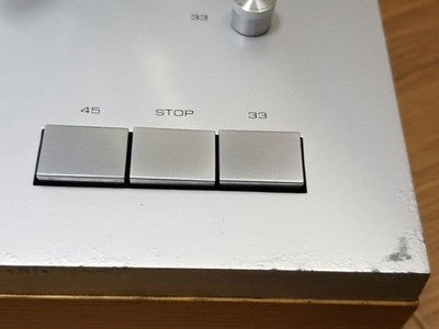 YAMAHA YP-800 RECORD PLAYER TURNTABLE WITH DUST COVER