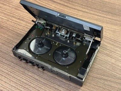 SONY WALKMAN WM-F404 FM/AM CASSETTE PLAYER RECORDER JAPAN