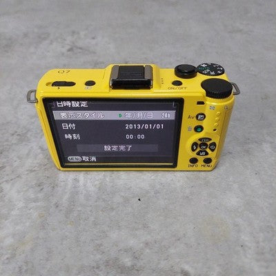 PENTAX Q7 YELLOW MIRRORLESS CAMERA 02 ZOOM LENS KIT SD CARD ACCESSORIES