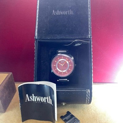 ASHWORTH QZ MEN'S WRISTWATCH ROUND FACE JAPAN MADE MOVEMENT SS BELT NEAR MINT