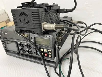 SONY DSR-50 DVCAM DIGITAL VIDEO CASSETTE RECORDER AC-DN2B ADAPTER USED