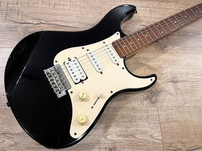 YAMAHA PACIFICA 112 ELECTRIC GUITAR MAINTAINED STRAT STYLE 90% FRETS USED