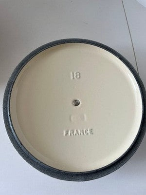 LE CREUSET COCOTTE RONDE 18CM PEACOCK ORANGE CAST IRON POT DISCONTINUED USED