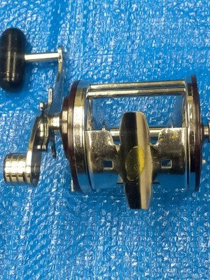 PENN JIG MASTER NO.500 DOUBLE-AXIS REEL GEAR RATIO: 4.0:1 DRAG STAR HANDLE