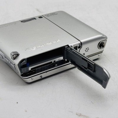 SONY CYBER-SHOT DSC-G1 6MP COMPACT DIGITAL CAMERA SILVER - EXCELLENT++++