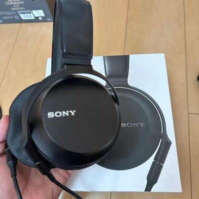 SONY MDR-Z7M2 HI-RES AUDIO OVER-EAR HEADPHONES PREMIUM SOUND USED GOOD USED