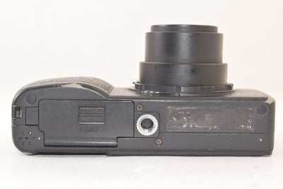 RICOH GR DIGITAL II COMPACT DIGITAL CAMERA LARGE MONITOR FOR PARTS NOT WORKING