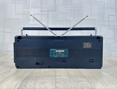 SANYO BOOMBOX MR-V8 SHOWA RETRO RADIO CASSETTE PLAYER WITH ORIGINAL BOX