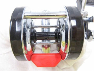 ABU AMBASSADOR 5600C RED TONGUE 761200 BAITCASTING REEL FISHING NEAR MINT