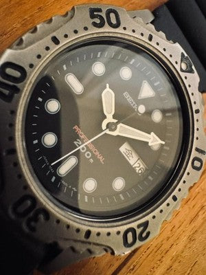 SEIKO 7C43-6A10 PROFESSIONAL 200M TITANIUM VINTAGE DIVER QUARTZ WATCH BLACK