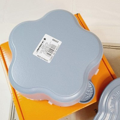 LE CREUSET COCOTTE FLEUR 20CM MINERAL BLUE FLOWER KNOB RARE NEW JP