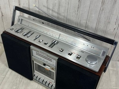 SONY CFS-V8 VINTAGE BOOMBOX RADIO CASSETTE PLAYER 1979 RETRO JAPAN