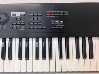 KORG TR76 76KEY WORKSTATION SYNTHESIZER FULLY WORKING USED JAPAN KEYBOARD