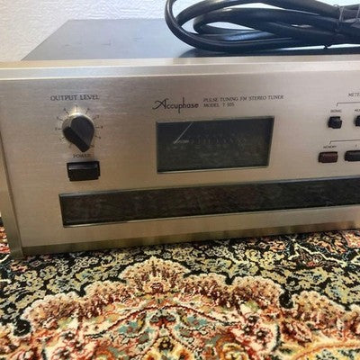 ACCUPHASE T-105 FM TUNER QUARTZ LOCK SYNTHESIZER VINTAGE HIFI JAPAN