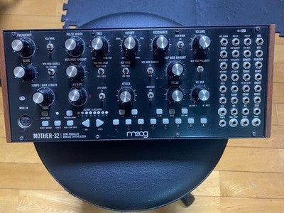 MOOG MOTHER-32 SEMI MODULAR ANALOG SYNTHESIZER USED  TESTED WORKING