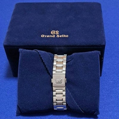GRAND SEIKO SBGA001 SPRING DRIVE MEN'S WRISTWATCH ROUND FACE JAPAN MADE SS BELT