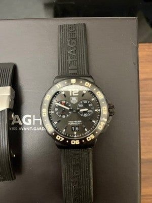 TAG HEUER FORMULA 1 WAU111D QUARTZ BLACK DIAL RUBBER STRAP MEN'S WATCH USED