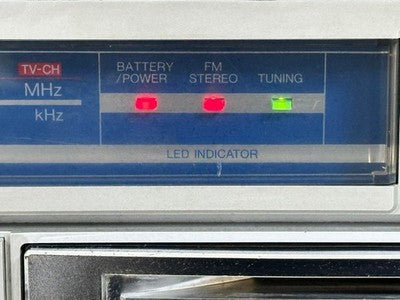 TOSHIBA RT-S87 FM AM STEREO CASSETTE RECORDER BOMBEAT SILVER AC100V 50/60HZ 20W