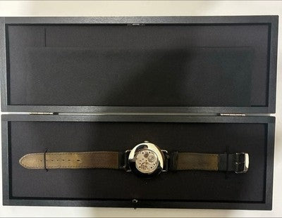 NOMOS METRO MT1A4W2 38.5MM ALPHA HAND-WIND BAUHAUS SILVER DIAL MEN'S WATCH USED