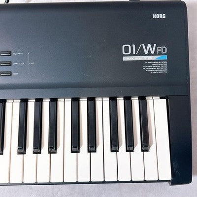 KORG 01/W FD MUSIC WORKSTATION SYNTHESIZER 61 KEYS TESTED WORKING AS IS