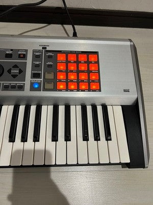ROLAND FANTOM X6 SYNTHESIZER KEYBOARD 61 KEYS WORKING CLEAN CONDITION