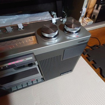 SONY CFS-V1 BOOMBOX CASSETTE RADIO FM/AM SHOWA RETRO VINTAGE 1979