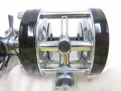 ABU AMBASSADOR 5600C RED TONGUE 761200 BAITCASTING REEL FISHING NEAR MINT