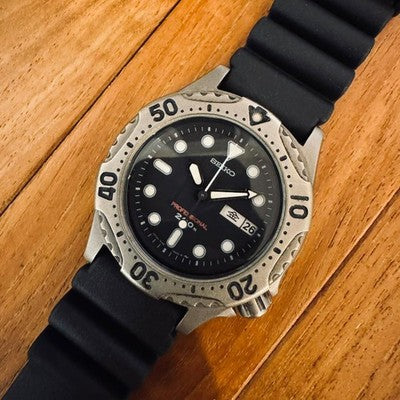SEIKO 7C43-6A10 PROFESSIONAL 200M TITANIUM VINTAGE DIVER QUARTZ WATCH BLACK