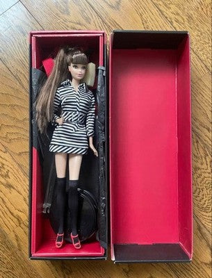 BARBIE VIDAL SASSOON NAMIE AMURO LIMITED 300 PROMOTIONAL DOLL RARE COLLECTIBLE