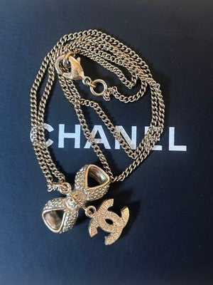 CHANEL RIBBON COCO MARK NECKLACE GOLD RHINESTONE LOGO VINTAGE JEWELRY