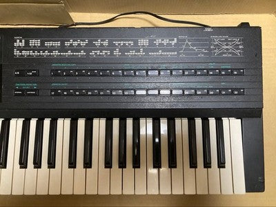 YAMAHA DX7II-D DX7 II DIGITAL FM SYNTH KEYBOARD 61-KEY FOR PARTS OR NOT WORKING