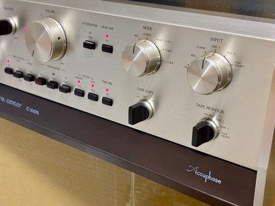 ACCUPHASE C-200X STEREO CONTROL CENTER PREAMPLIFIER 50HZ/60HZ 80W JAPAN