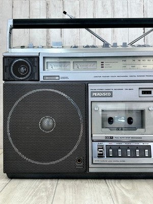 HITACHI TRK-8800 DISCO BOOMBOX RADIO CASSETTE PLAYER SERVICED SHOWA RETRO RARE