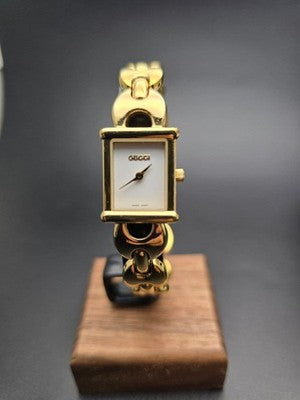 GUCCI 1800L VINTAGE WATCH W/ 2 EXTRA STRAPS & BOX GOLD PLATED SWISS