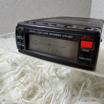 DENON DTR 80P PORTABLE DAT PLAYER TESTED WORKING WITH ACCESSORIES EXCELLENT