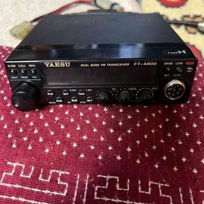 YAESU FT-4800 IS A DUAL-BAND FM TRANSCEIVER IDEAL FOR AMATEUR RADIO.