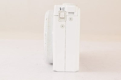 NIKON COOLPIX P330 WHITE COMPACT DIGITAL CAMERA FOR PARTS NOT WORKING
