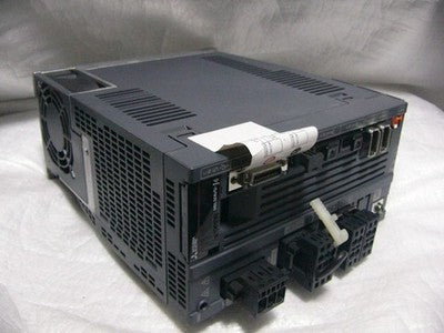 MITSUBISHI MR-J4W2-77B-EB SERVO AMPLIFIER 750WX2 UNUSED NEW FROM JAPAN BLACK