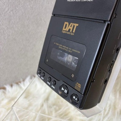 DENON DTR 80P PORTABLE DAT PLAYER TESTED WORKING WITH ACCESSORIES EXCELLENT