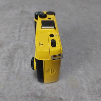 PENTAX Q7 YELLOW MIRRORLESS CAMERA 02 ZOOM LENS KIT SD CARD ACCESSORIES