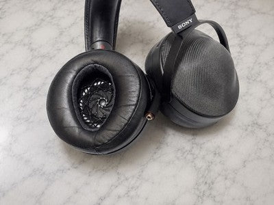 SONY MDR-Z1R FLAGSHIP HEADPHONES HIGH RESOLUTION AUDIO JAPAN WITH ACCESSORIES