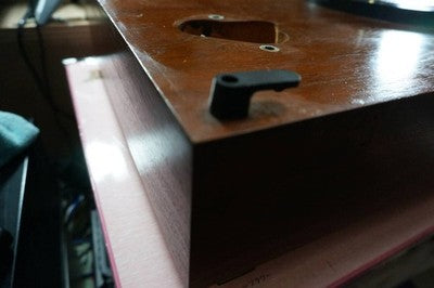 YAMAHA GT-2000L TURNTABLE RECORD PLAYER WITH CABINET, SPINDLE, AND SWITCH