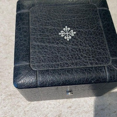 PATEK PHILIPPE AQUANAUT GENUINE INNER BOX WATCH CASE ONLY BLACK LEATHER RARE