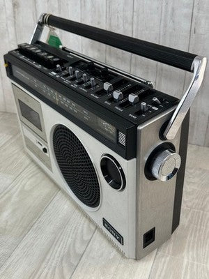 SONY CF-1980 BOOMBOX RADIO CASSETTE RECORDER RARE COLOR WHITE JAPAN