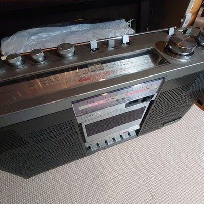 SONY CFS-V1 BOOMBOX CASSETTE RADIO FM/AM SHOWA RETRO VINTAGE 1979
